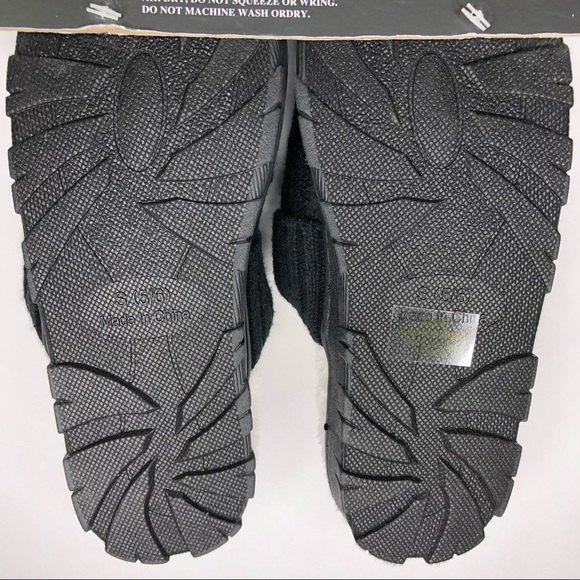 XOXO Black Cable Knit and White Faux Fur Mule Style Slippers Loungewear Sz S 5-6 - Picture 6 of 10